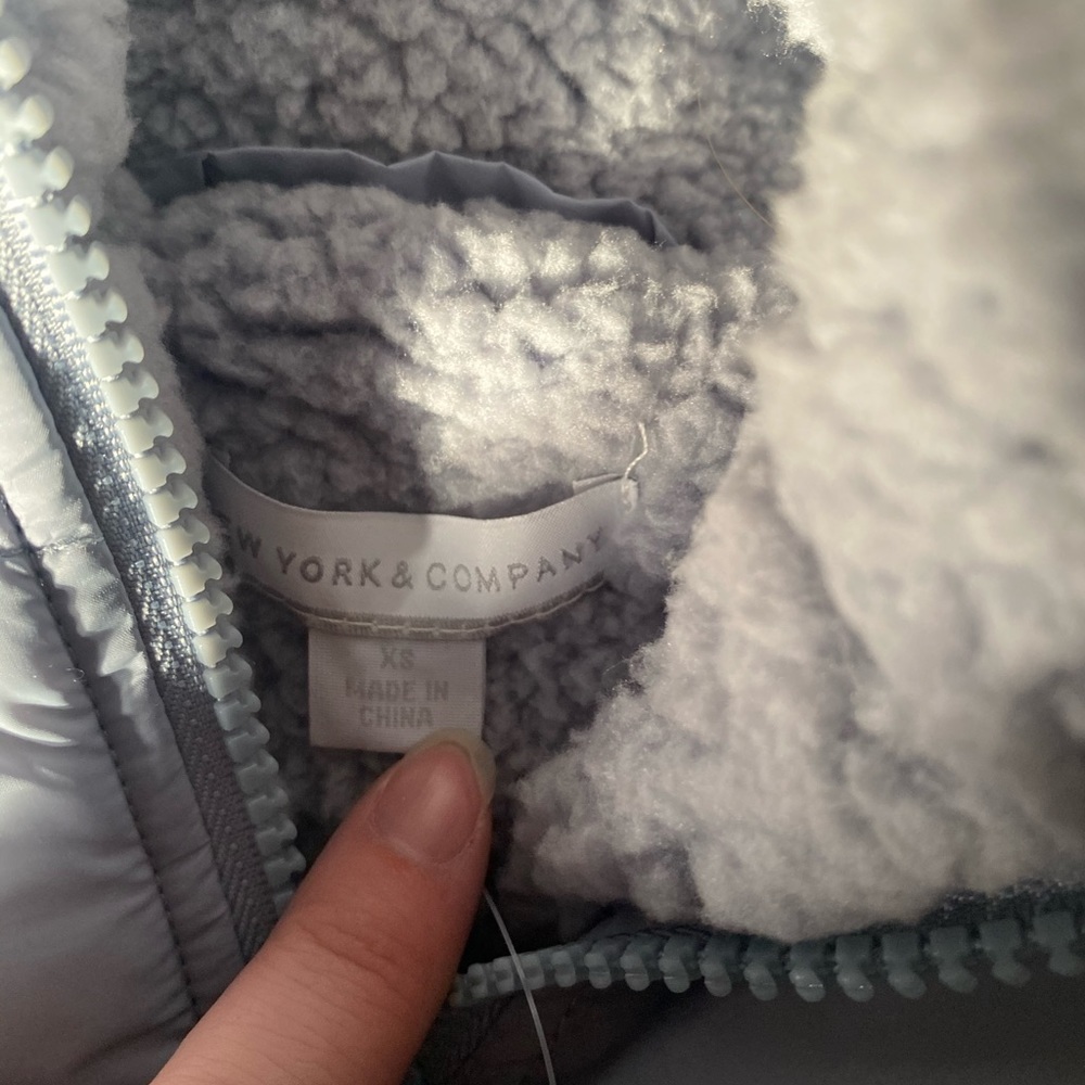 New York & Company Sherpa Puffer Vest - Picture 6 of 7